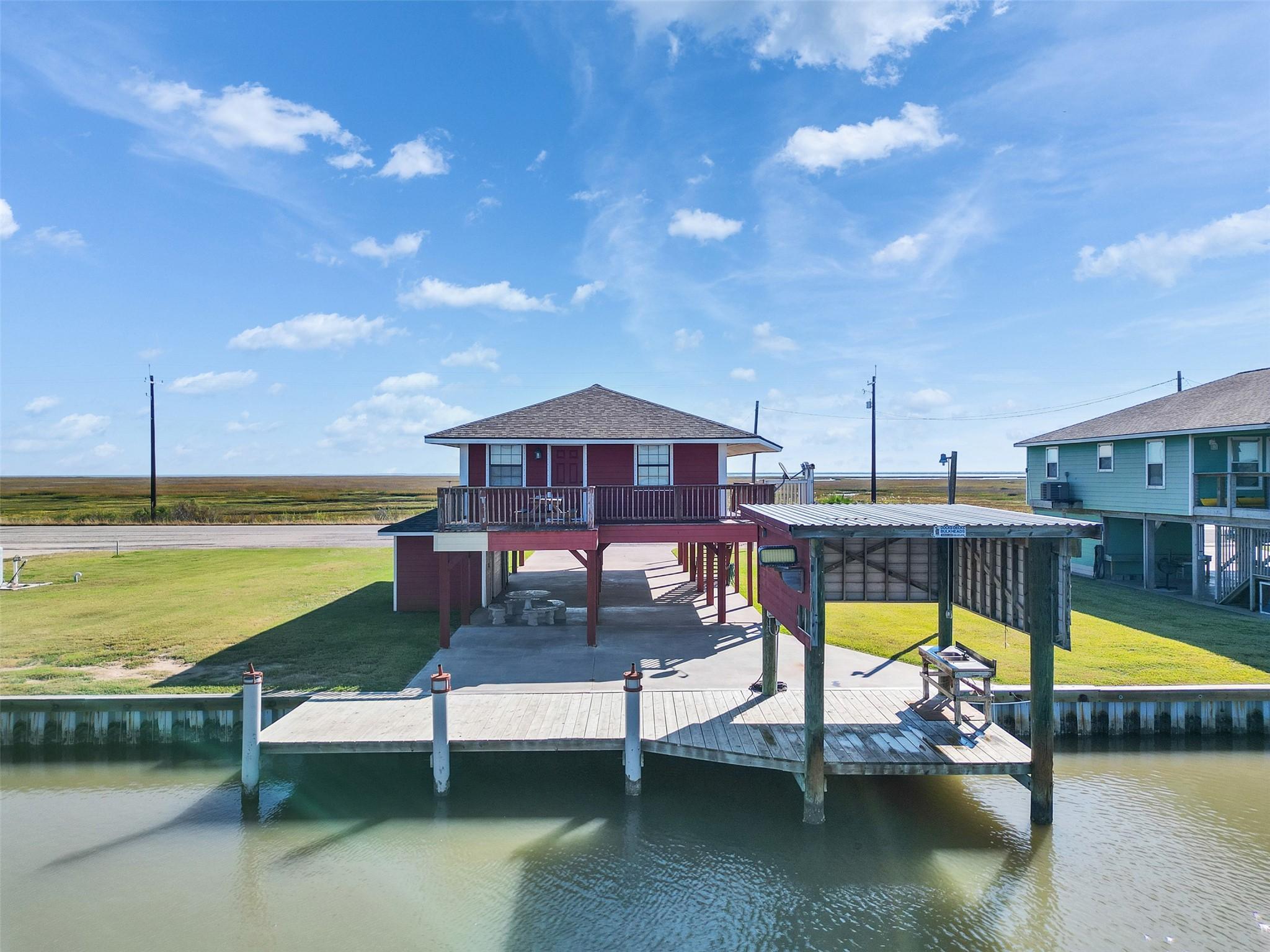 Image 2: Enjoy fishing off your private dock.