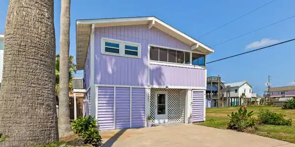 Image 3: Just minutes from the beach, this beautifully upda