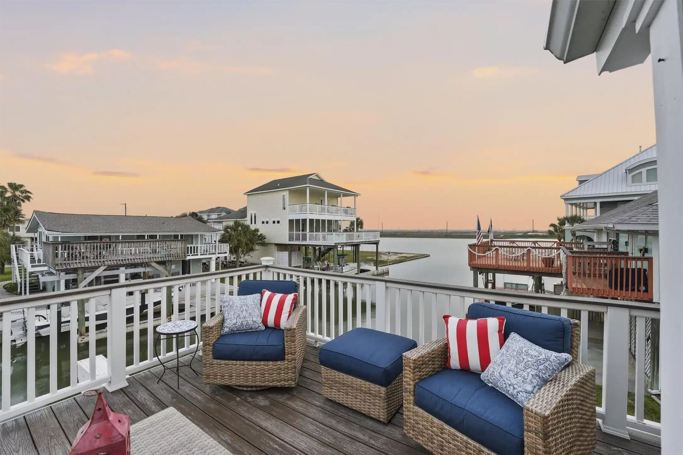 Image 1: Welcome to 16635 Jamaica Cove!