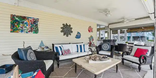 Image 3: Generous ground-level entertaining area offering p