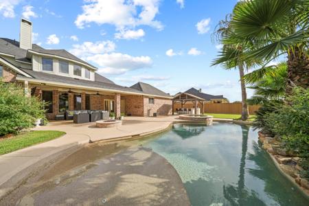 3942 Lake Star Drive