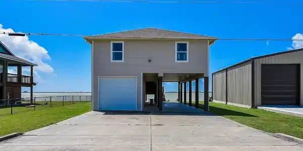 1486 W Bayshore Drive