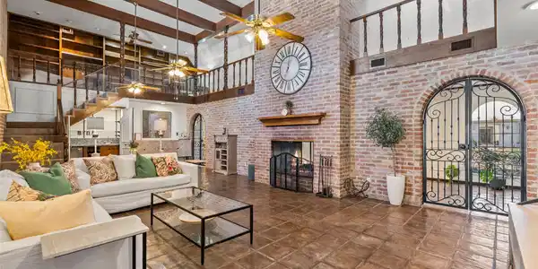10 Colony Park Drive