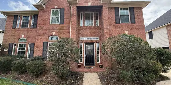 2605 Broussard Court