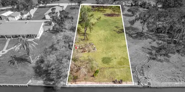 Image 2: Boundary lines are estimates in this picture. Plea