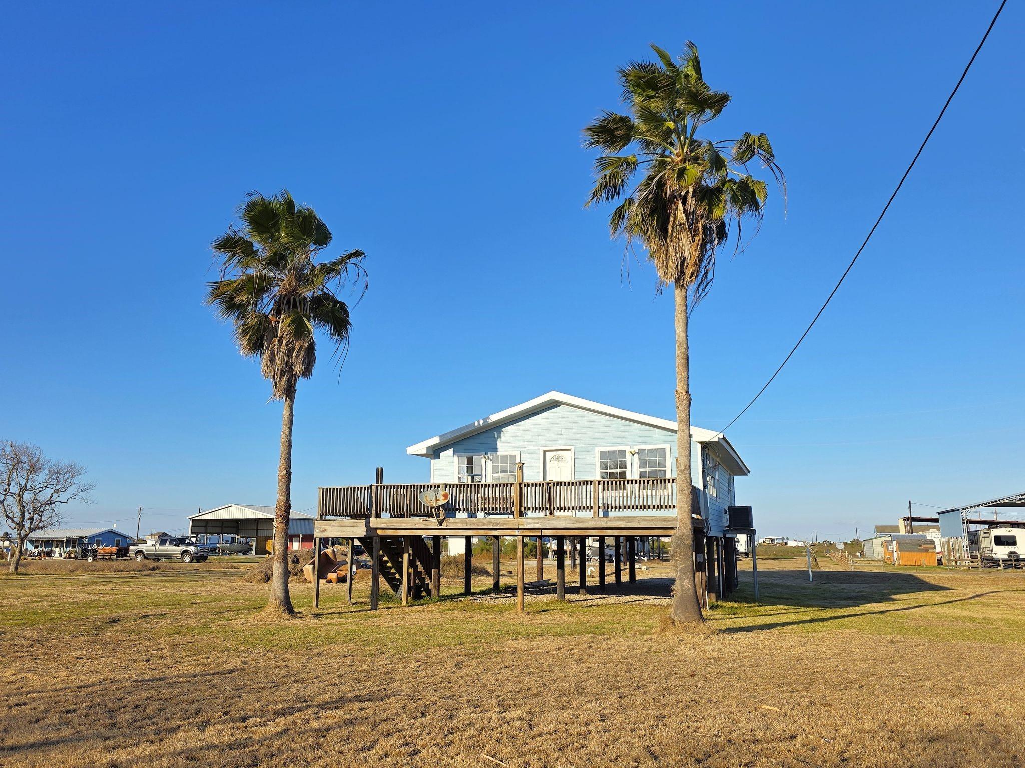 Image 1: Welcome to 405 Blue Water