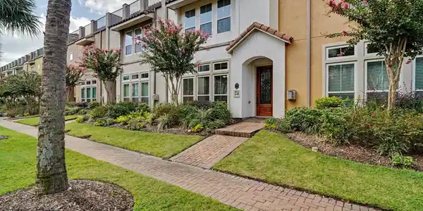 24 Tassia Lane