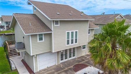 1016 Redfish Street