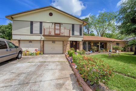 534 N Vionett Lane