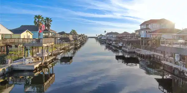 Image 3: View down the canal