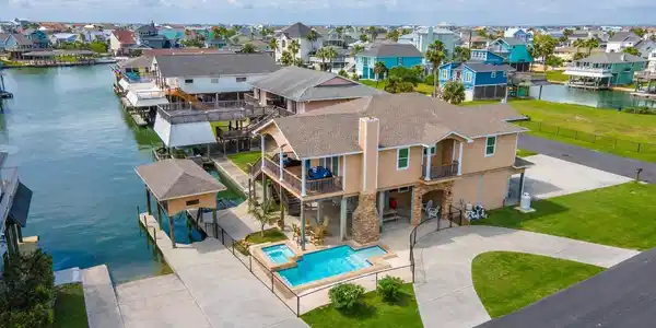 1301 Maui Dr Drive