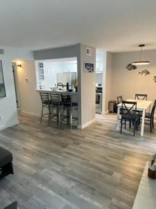7600 Emmett F Lowry Expressway