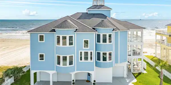 12207 Hershey Beach