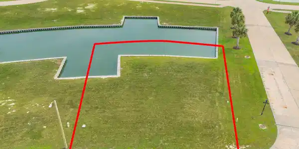 Image 2: With over 7500 sq ft of land your dream home will