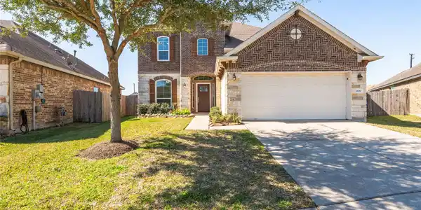 406 Forest Village Circle