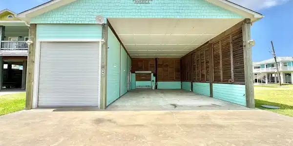 945 Alberdie Drive