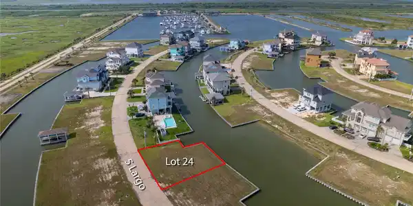 Image 3: Easy access to the Harborwalk Marina Channel