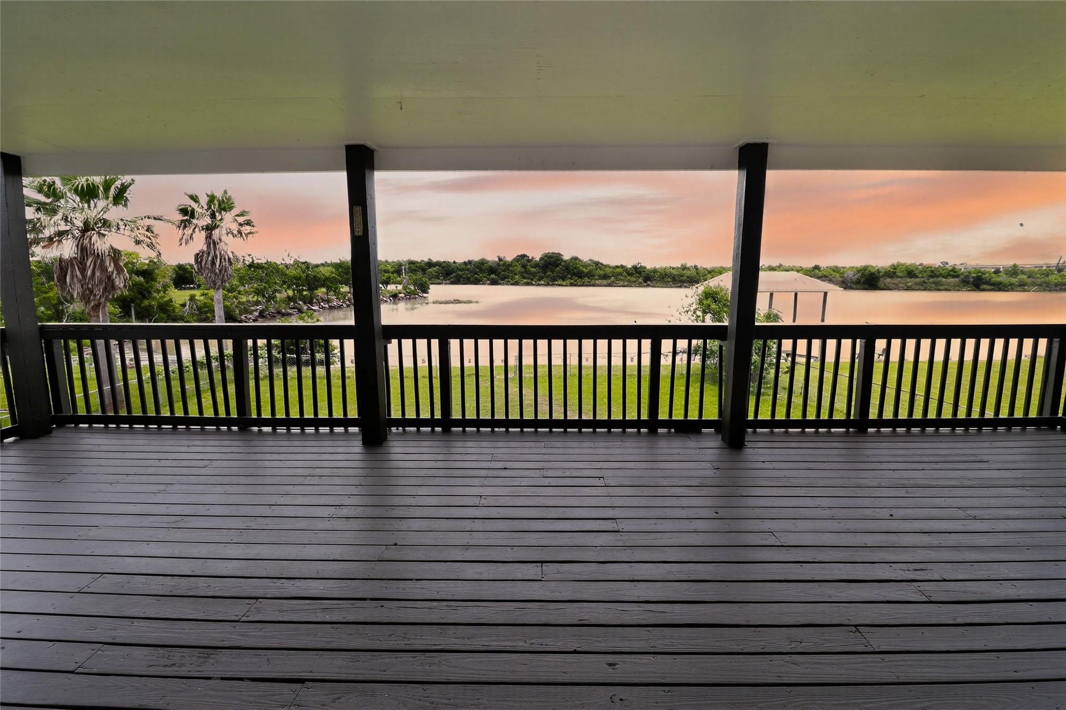 Image 2: Large wrap around balcony