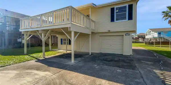 4026 Reeves Drive