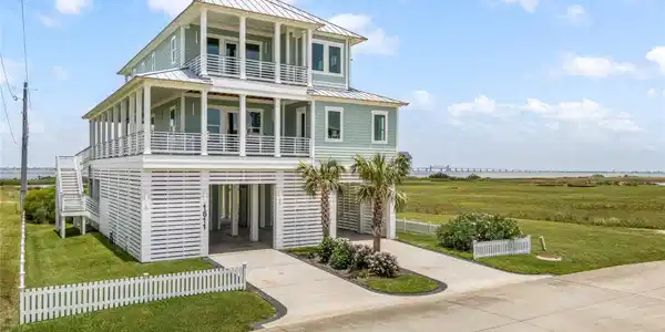 1611 Brown Pelican Bend