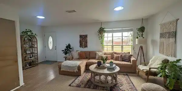 Image 4: Virtually staged to show potential.