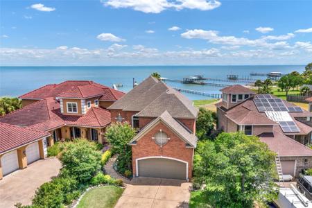 2668 E Bayshore Drive