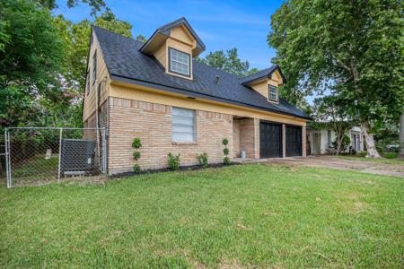 1605 30th Street N