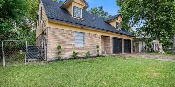 1605 30th Street N