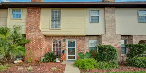 1424 Silverpines Road