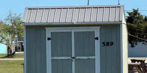 589 Swallow Drive
