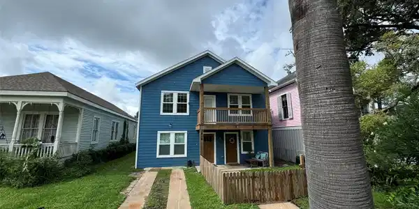 3414 Ursuline