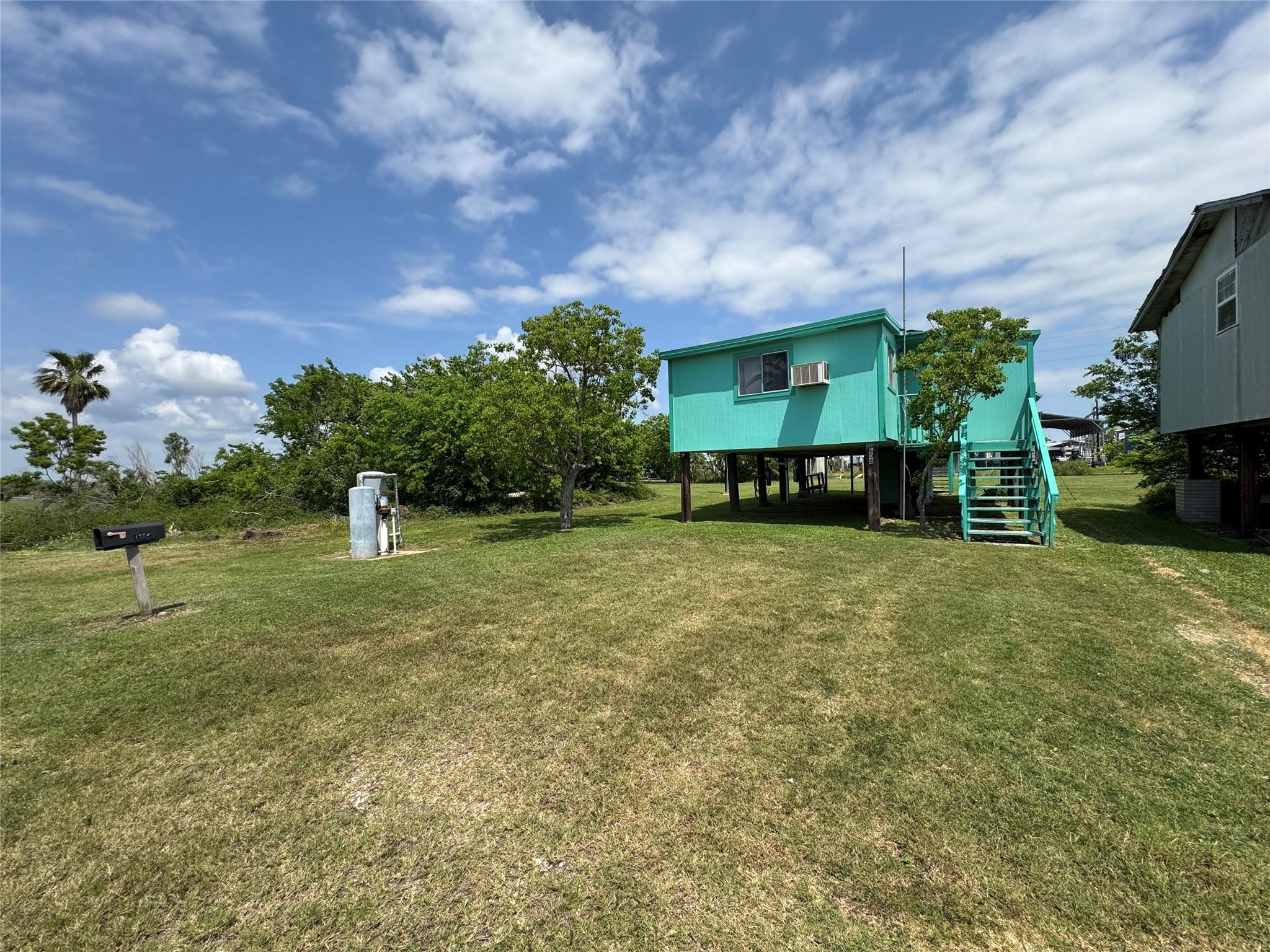 Image 1: Charming 2-bedroom, 1-bathroom home featuring dedi