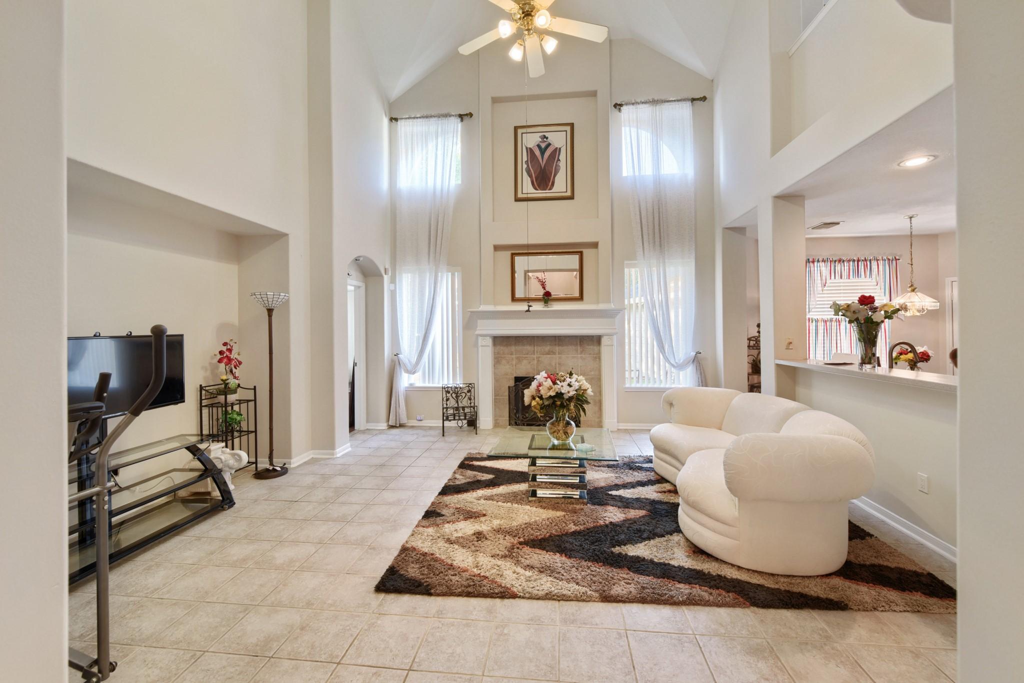 Image 1: Open floor plan from the Kitchen overlooking the l