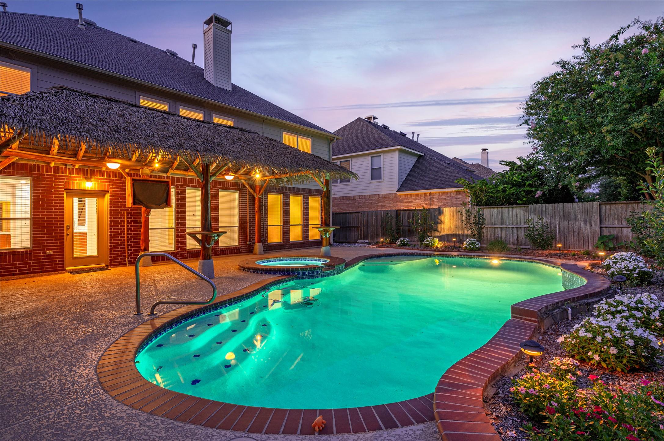 Image 2: Make a splash in Summer 2026 with the spectacular
