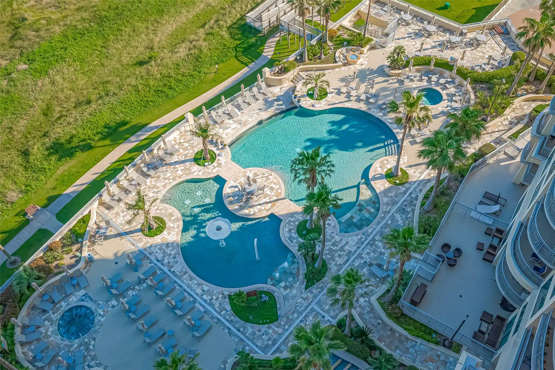 Image 1: Extremely popular Southbeach floorplan with breath