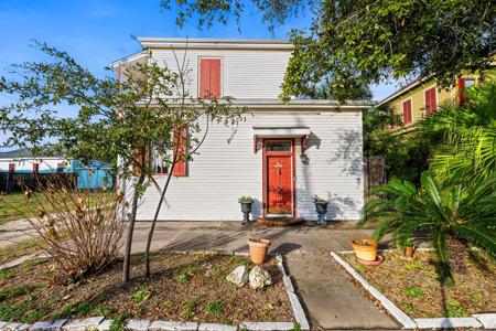 1211 33rd Street