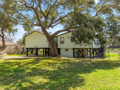 1225 Private Road 652
