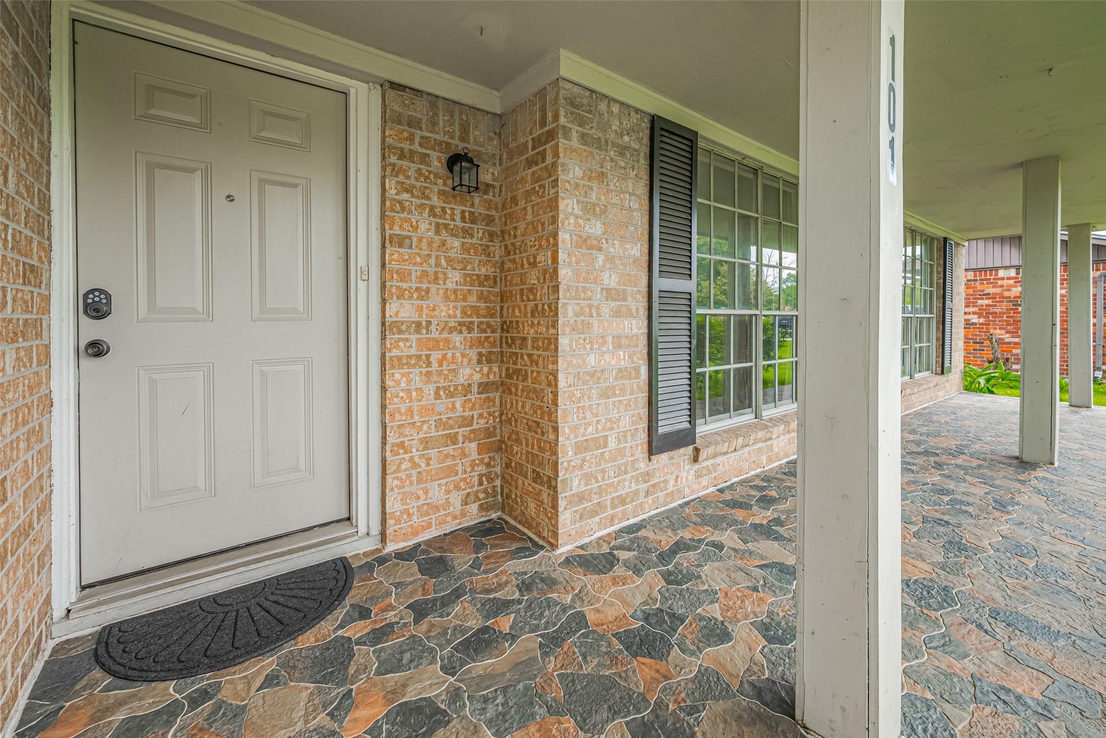 Image 3: With its beautifully crafted stonework and spaciou