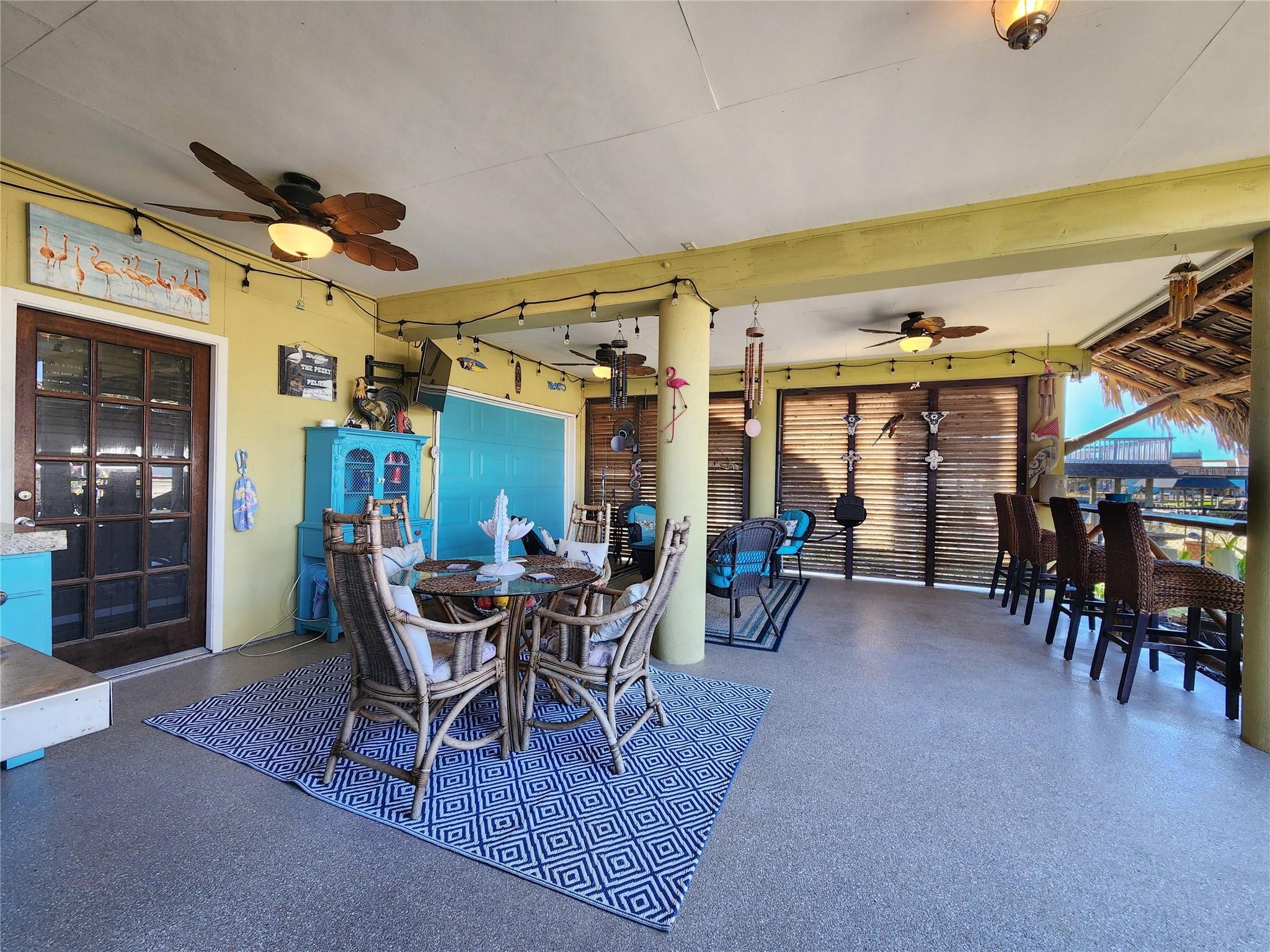 Image 4: Patio area ready for the summer.