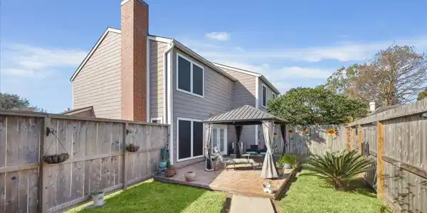 16819 Holly Trail Drive