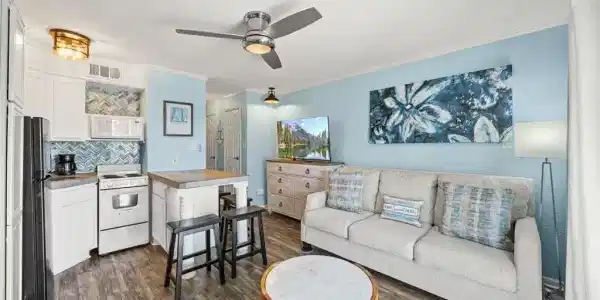 6102 Seawall Boulevard