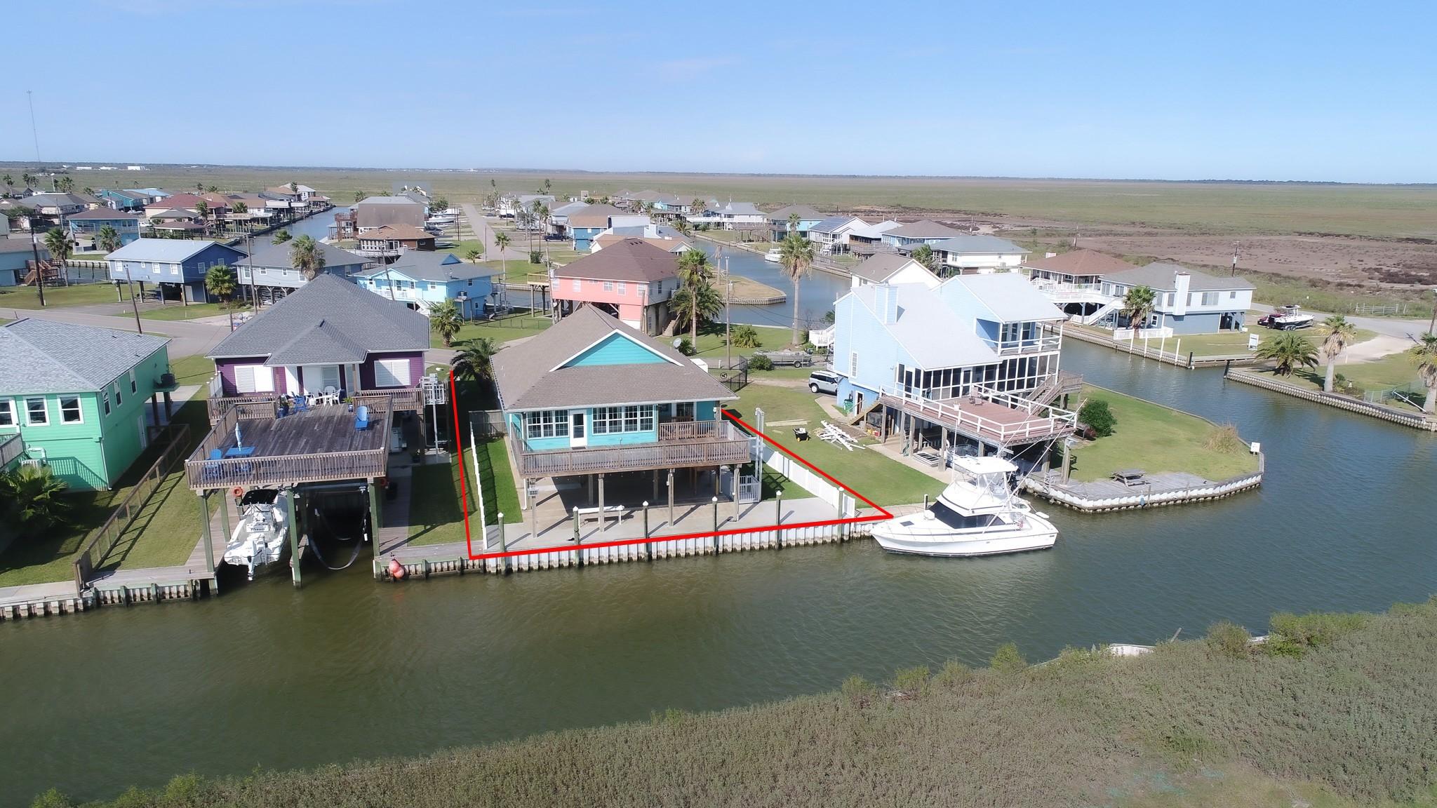 Image 1: Waterfront Beauty in Hide-a-Way Subdivision