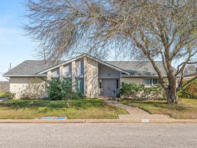 2910 Heron Drive