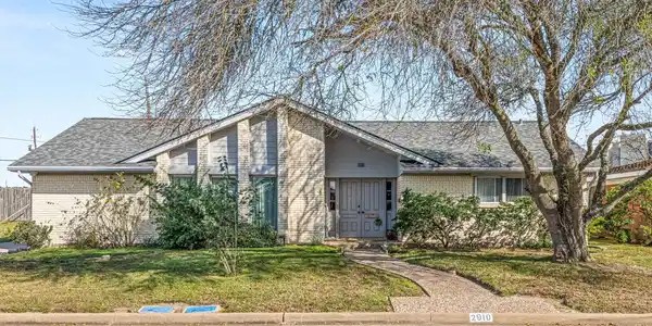 2910 Heron Drive