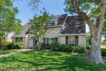 502 Lorie Lane