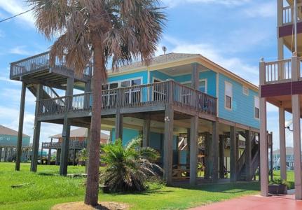 2917 Tropicana Court