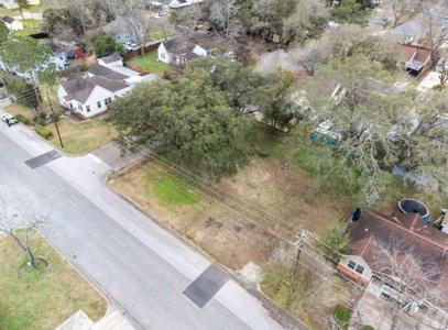 411 E Gulf Street