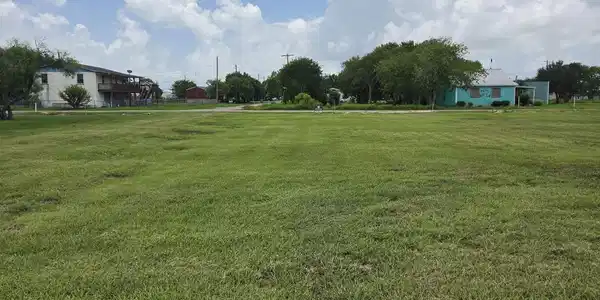 Image 3: View from back of the lot