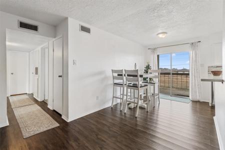 7600 Emmett F Lowry Expressway