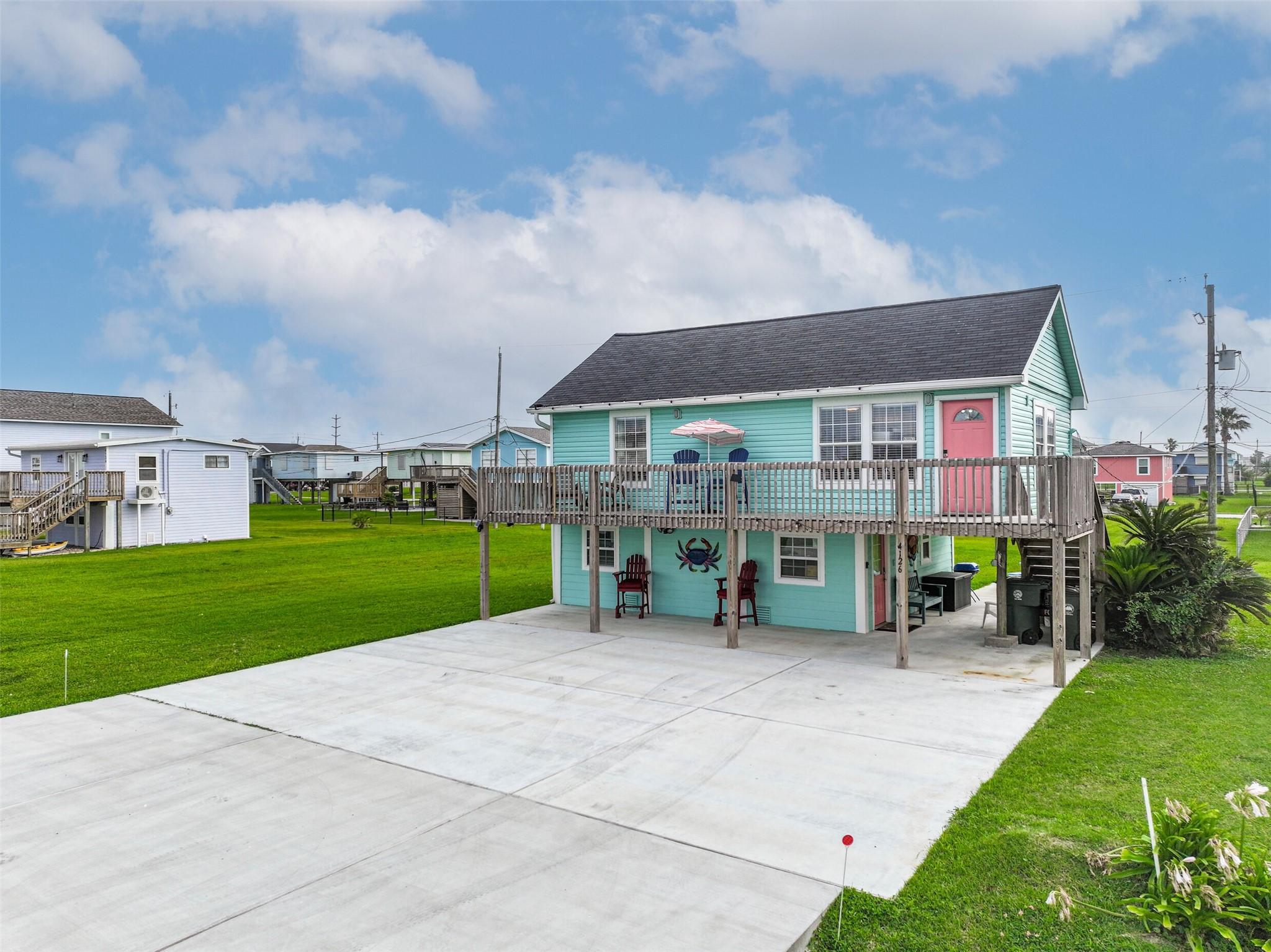Image 4: Angled view of home front
